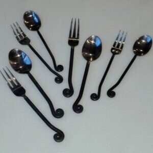 Gourmet Settings Flatware Set of 8 Utensils Fork Salad Fork Spoon Teaspoon